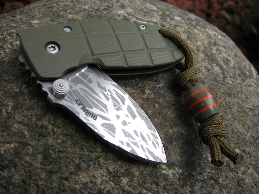 Lucas Burnley Custom - Squid (Grenade G10 w/Viral etch CPM154 blade)