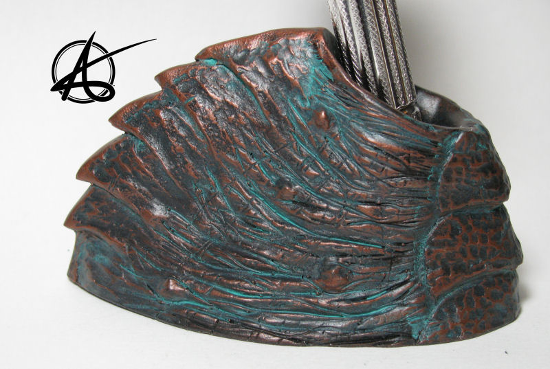 "Razor Dragon" cast urethane razor stand "Copper Wyrm"