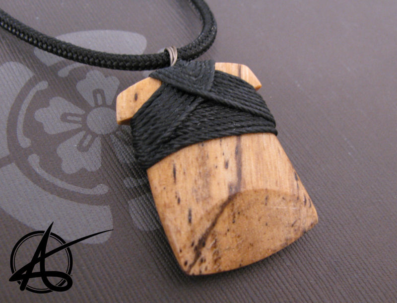 Toki Pendant - Stabilized Mango wood